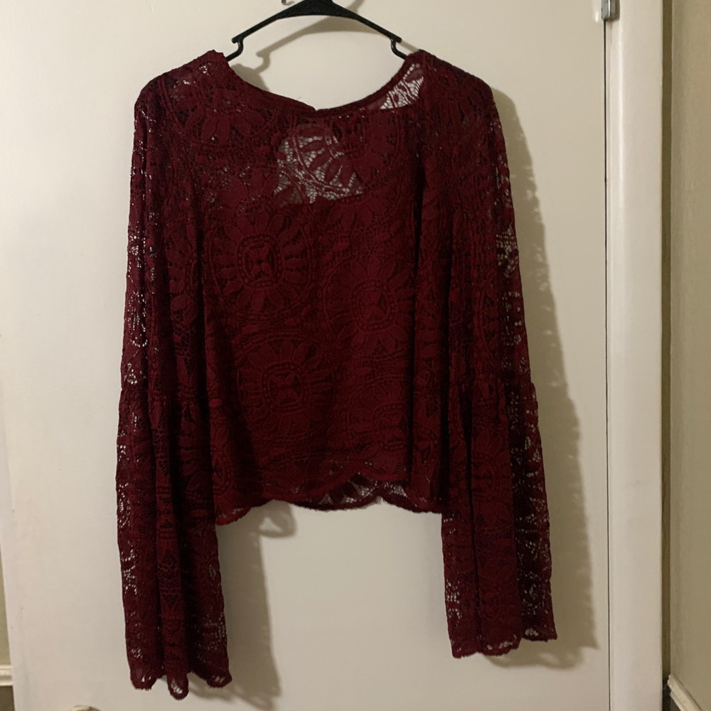 Cropped lace blouse